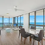 Capricorn One Beachside Holiday Apartments - Official