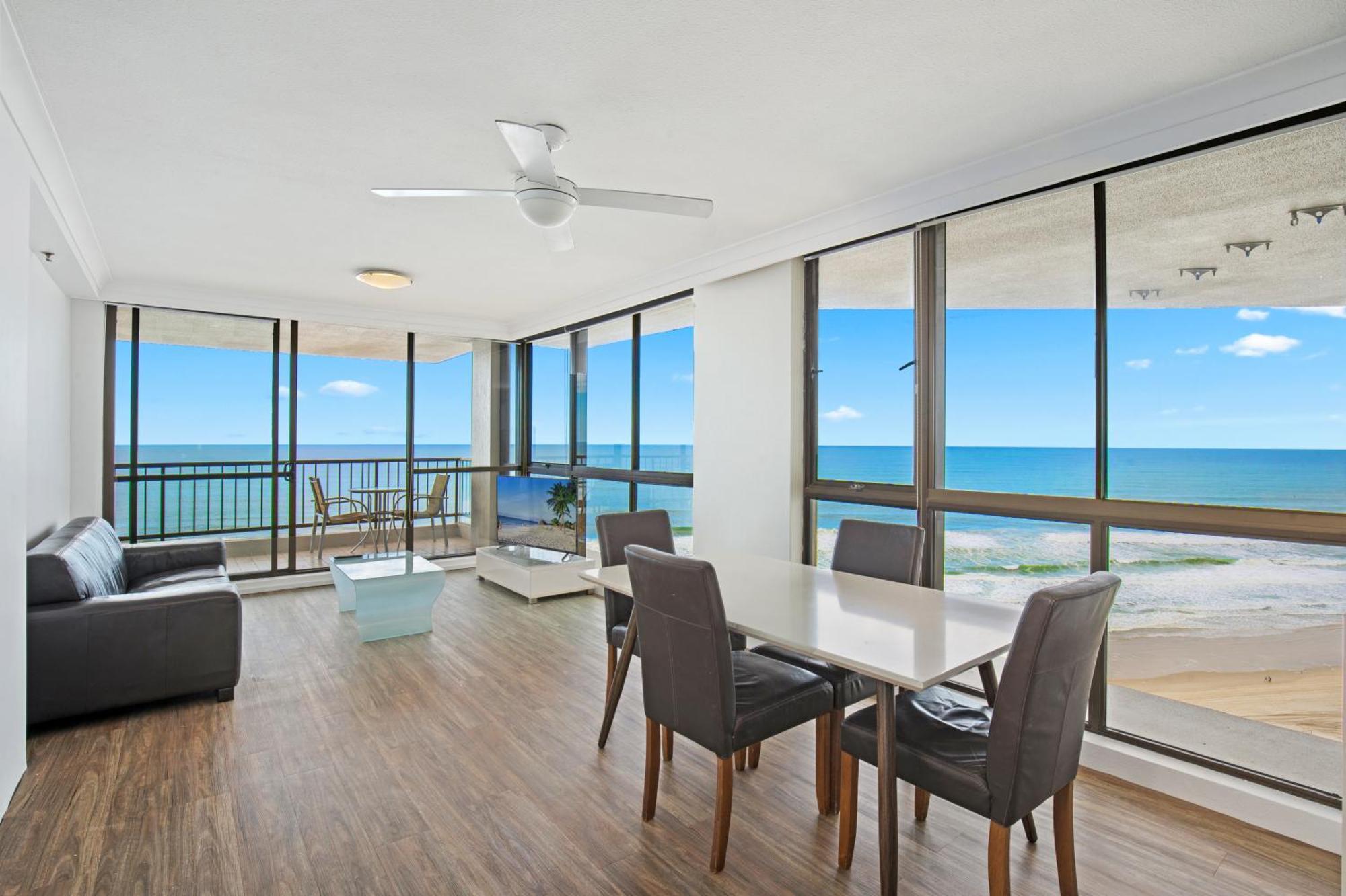 Capricorn One Beachside - Official Aparthotel 4*