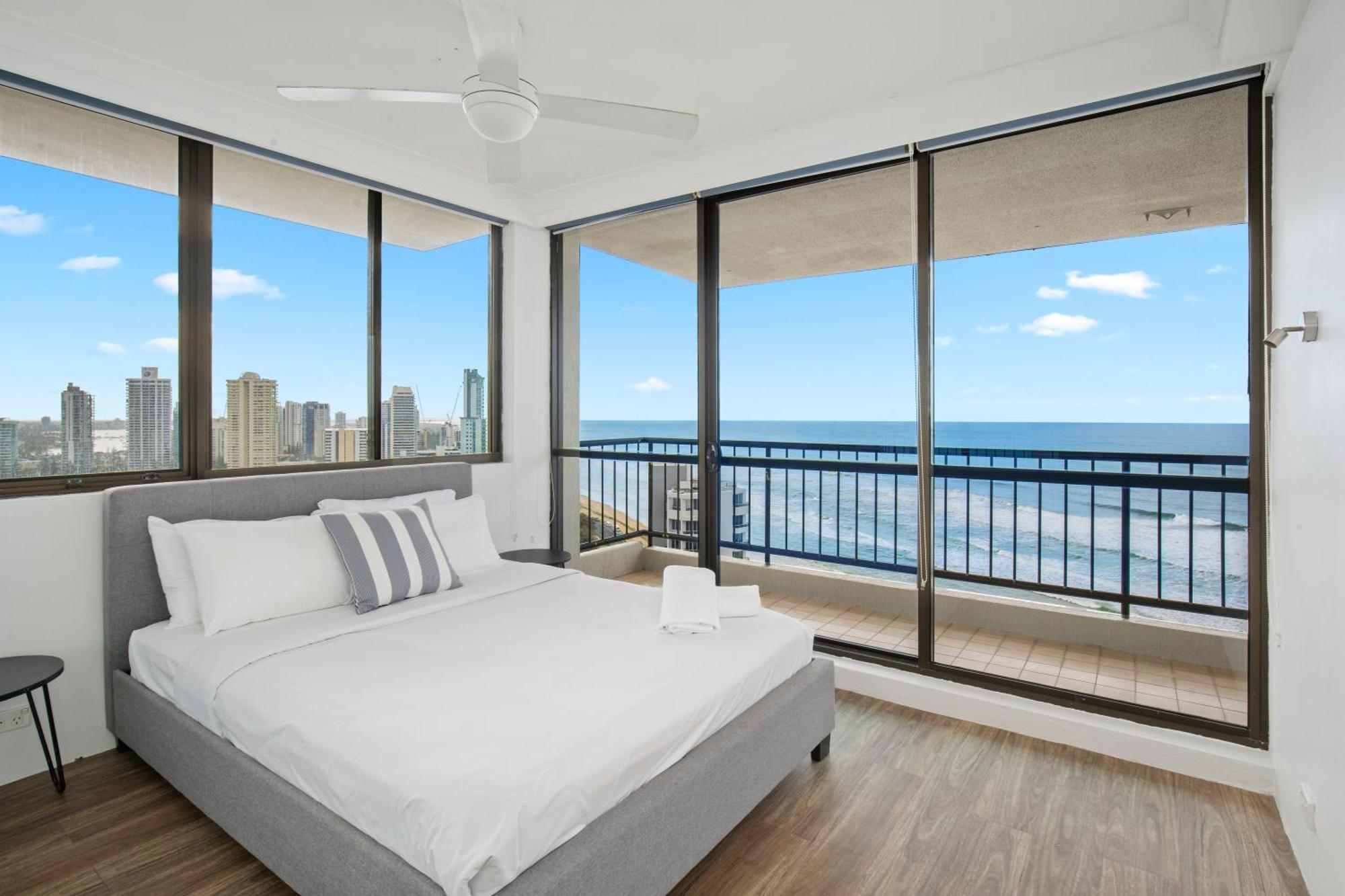Capricorn One Beachside - Official Gold Coast