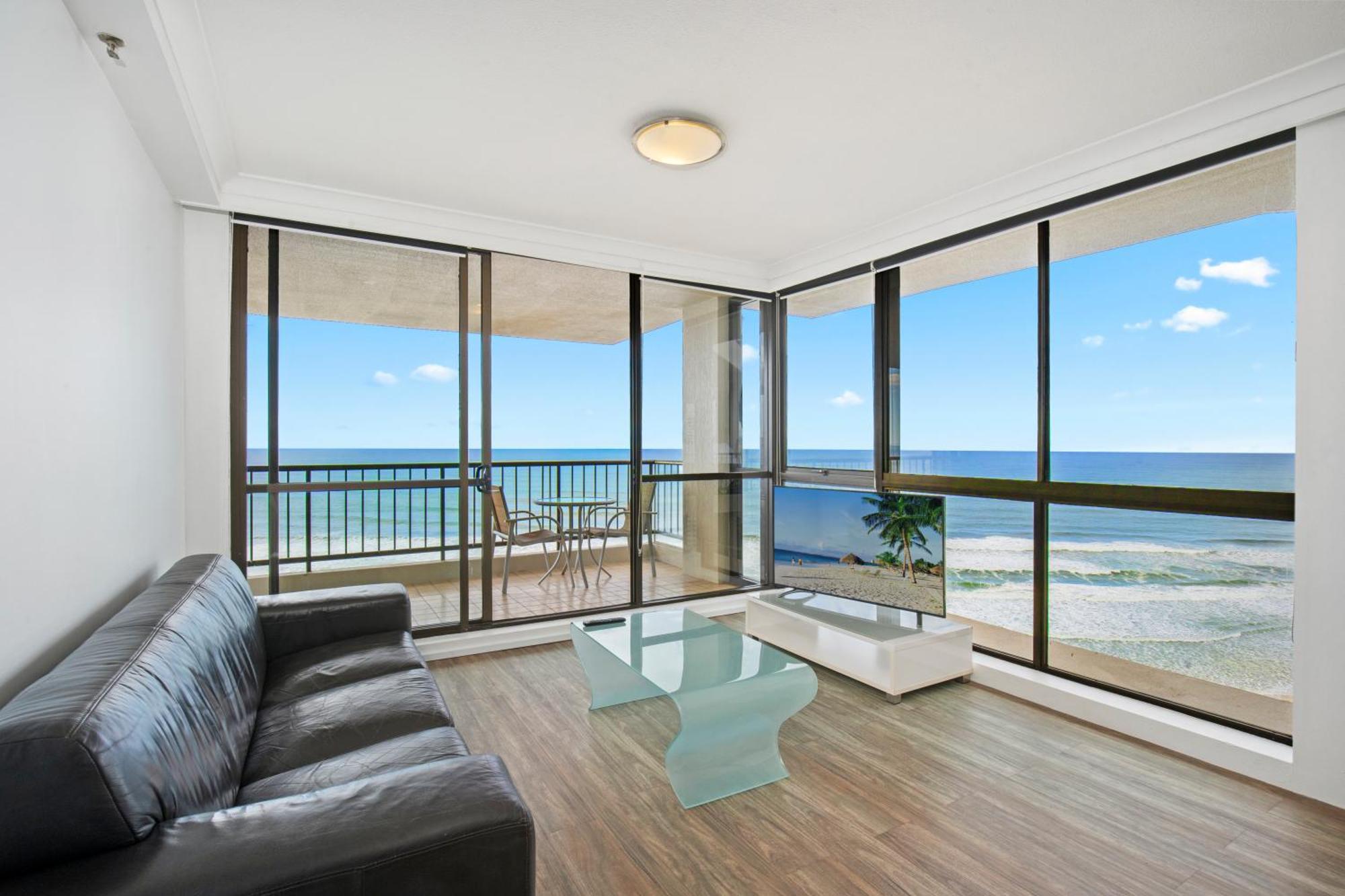 Capricorn One Beachside - Official Gold Coast
