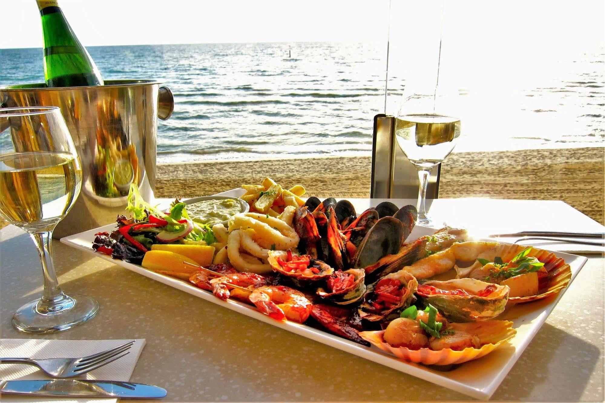 Capricorn One Beachside - Official Aparthotel 4*