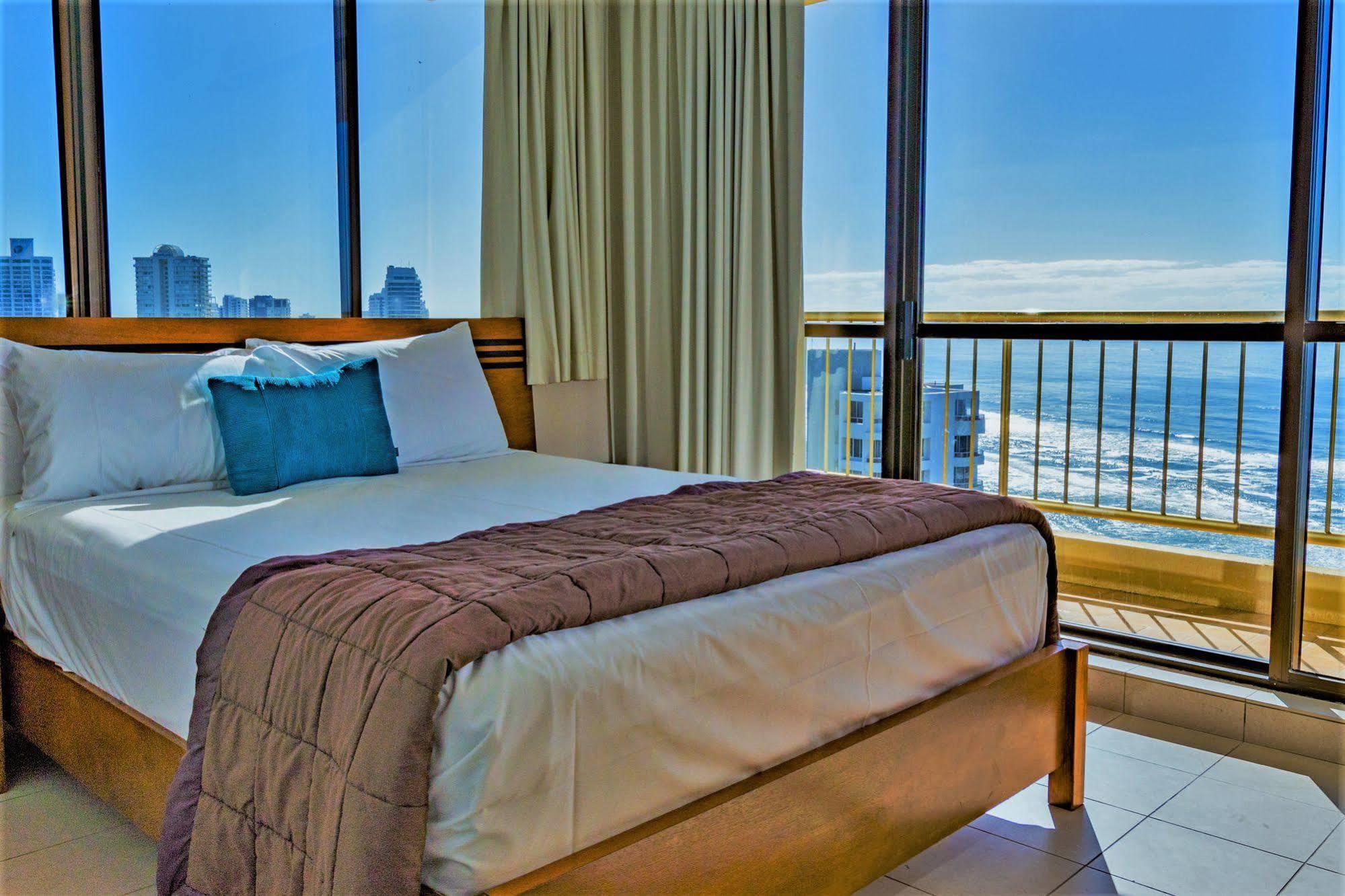 Capricorn One Beachside - Official Aparthotel 4*