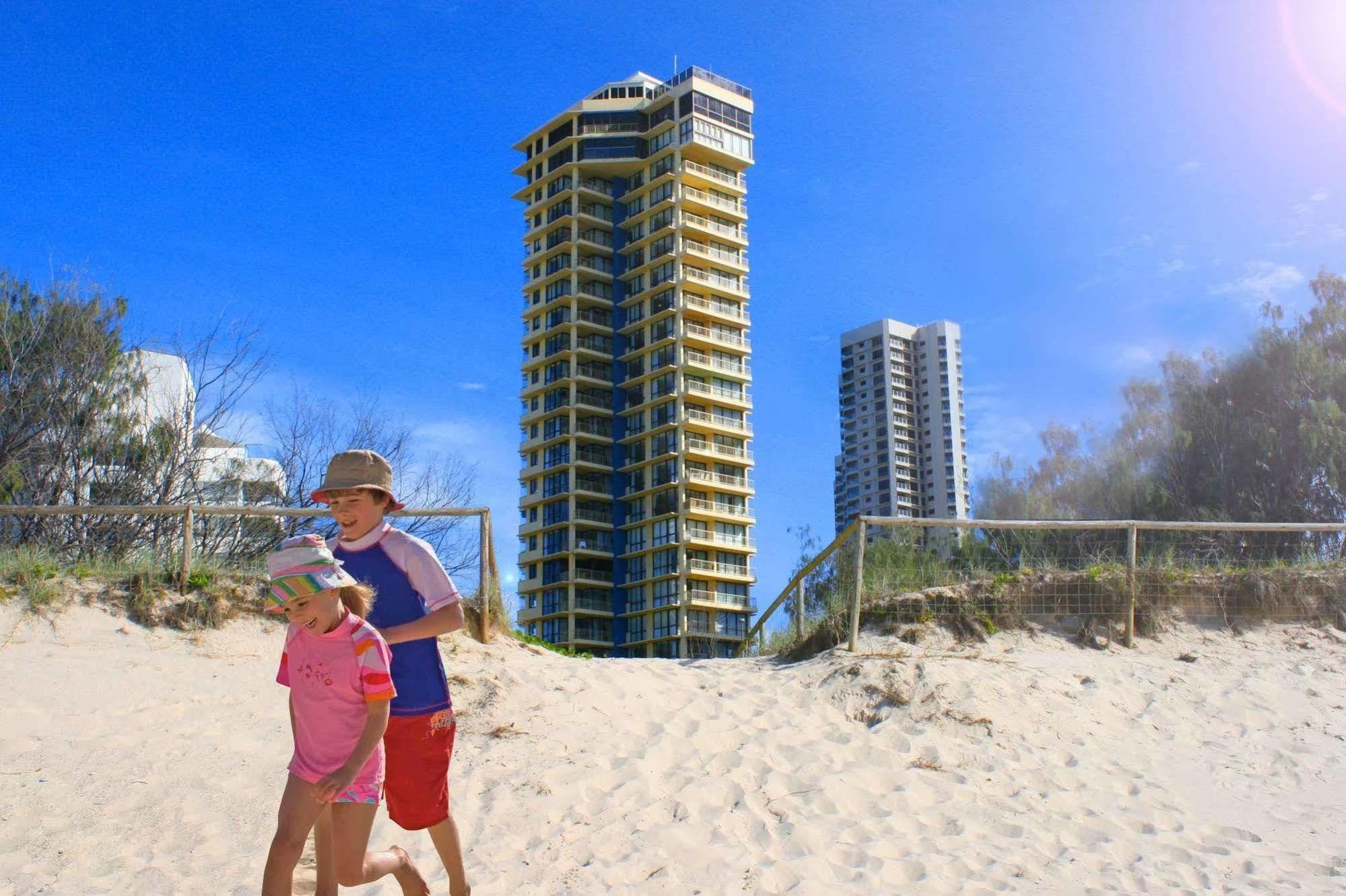 Capricorn One Beachside - Official 4*
