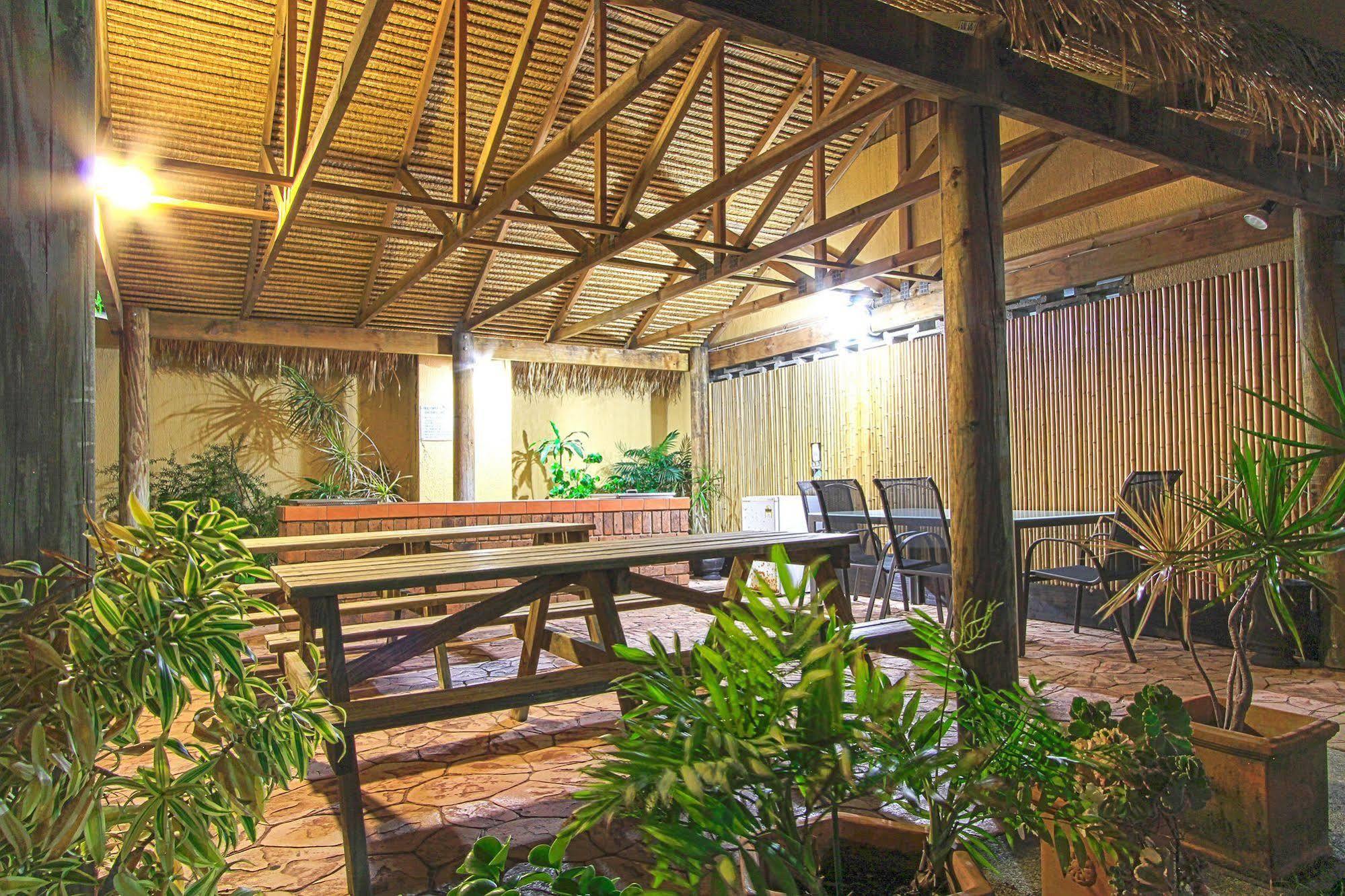 Capricorn One Beachside - Official Gold Coast